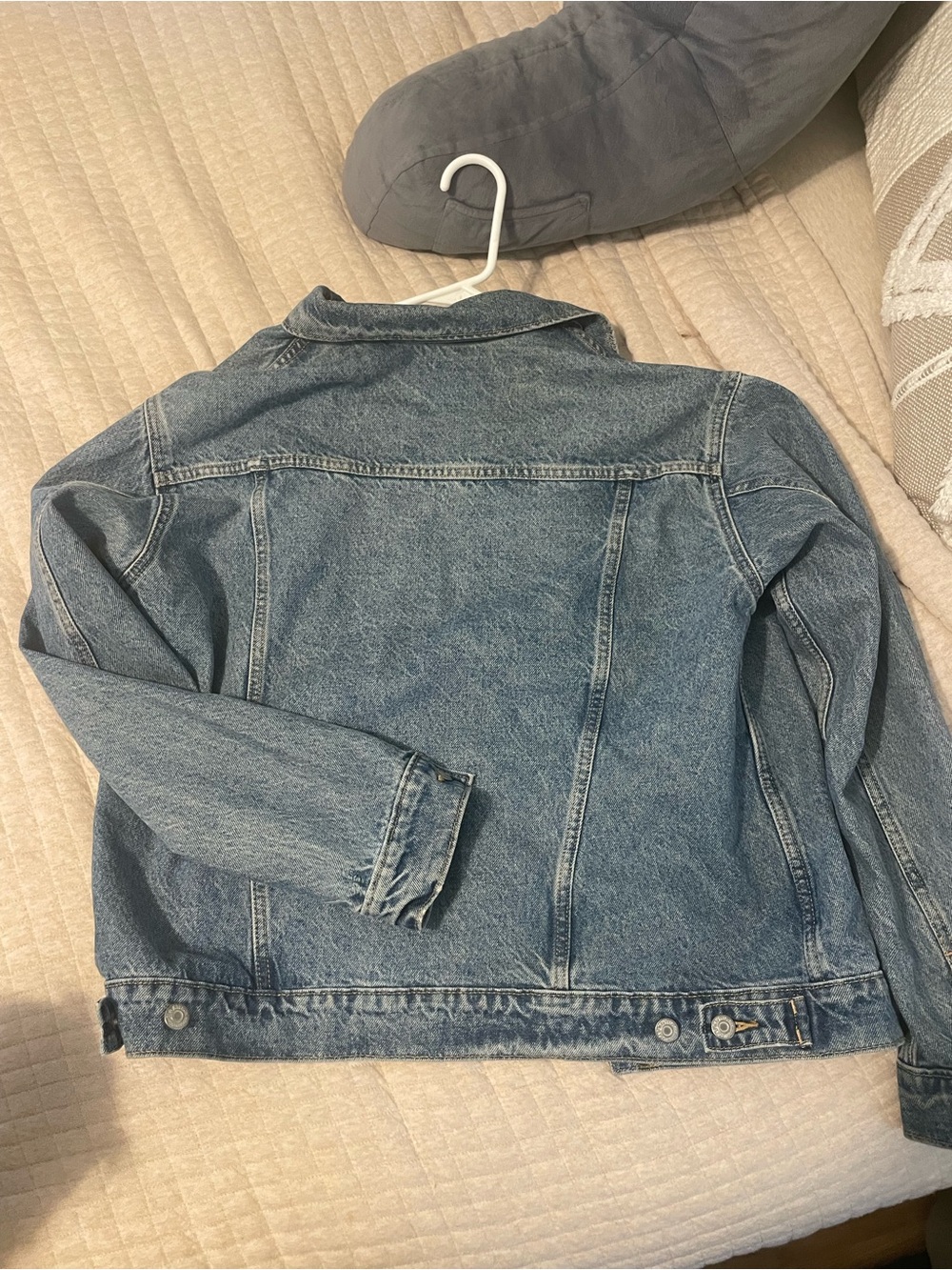Old Navy Light Blue Denim Trucker Jacket - Women's - Picture 3 of 4